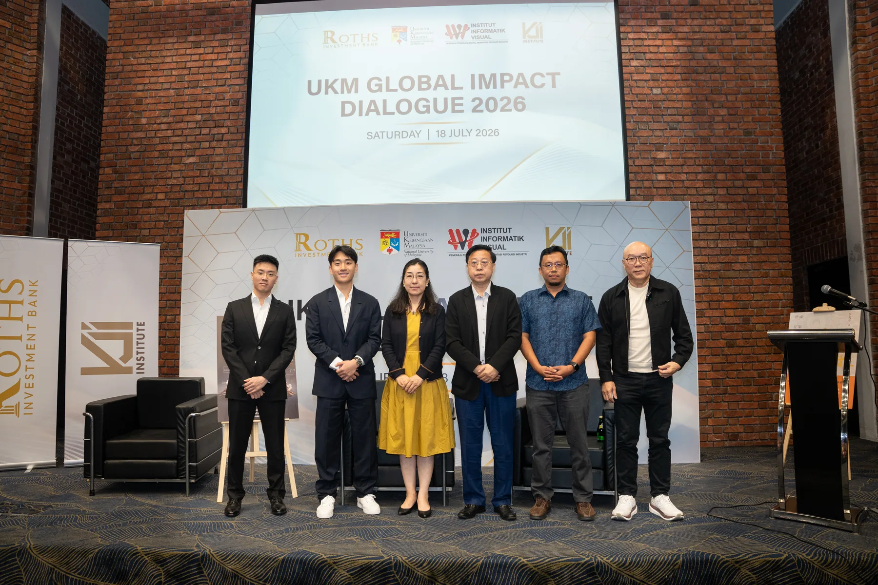 UKM Global Impact Dialogue partners and guests gathered for a group photograph